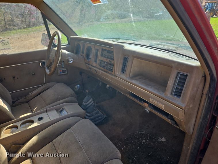 image for item DS5375 1987 Ford Bronco II SUV