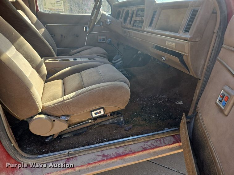 image for item DS5375 1987 Ford Bronco II SUV