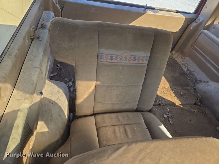 image for item DS5375 1987 Ford Bronco II SUV