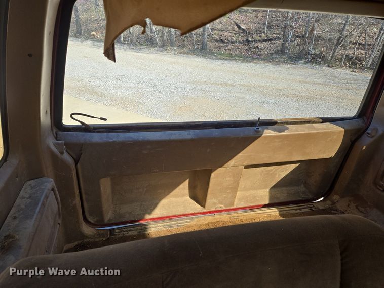 image for item DS5375 1987 Ford Bronco II SUV