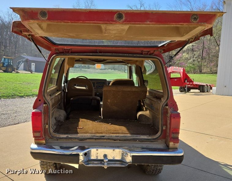 image for item DS5375 1987 Ford Bronco II SUV