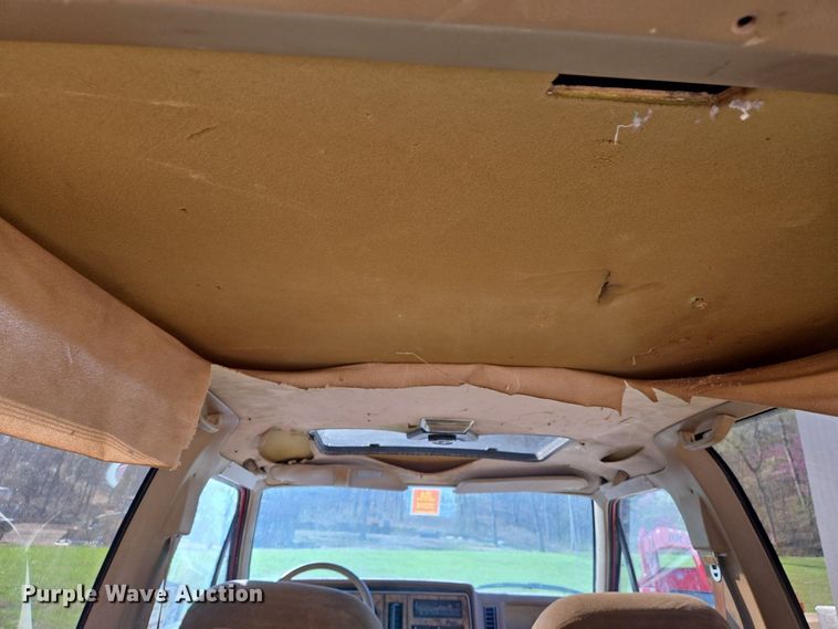 image for item DS5375 1987 Ford Bronco II SUV