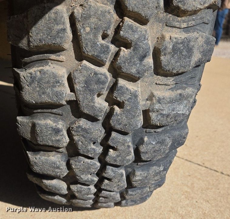 image for item DS5375 1987 Ford Bronco II SUV