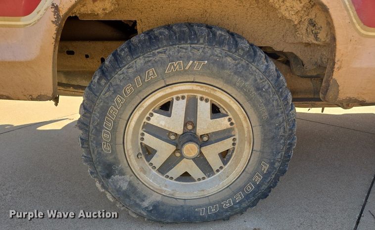 image for item DS5375 1987 Ford Bronco II SUV