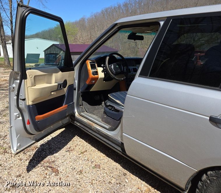 image for item DS5376 2004 Land Rover Range Rover HSE SUV