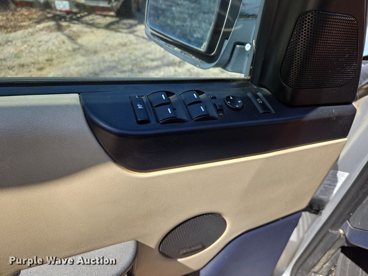 image for item DS5376 2004 Land Rover Range Rover HSE SUV