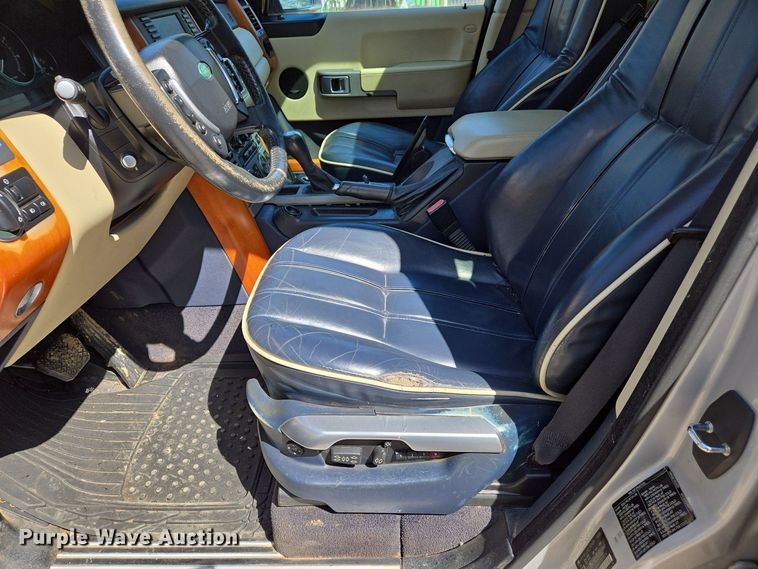 image for item DS5376 2004 Land Rover Range Rover HSE SUV