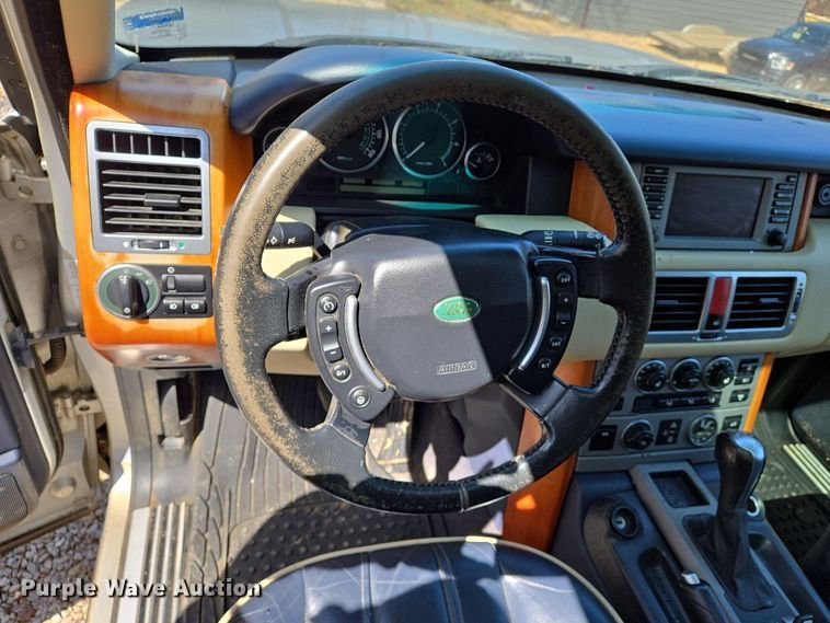 image for item DS5376 2004 Land Rover Range Rover HSE SUV