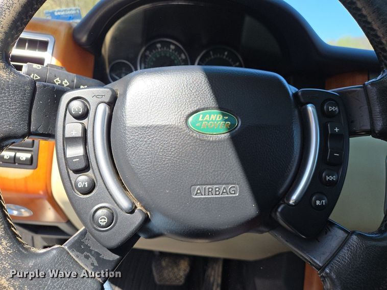 image for item DS5376 2004 Land Rover Range Rover HSE SUV