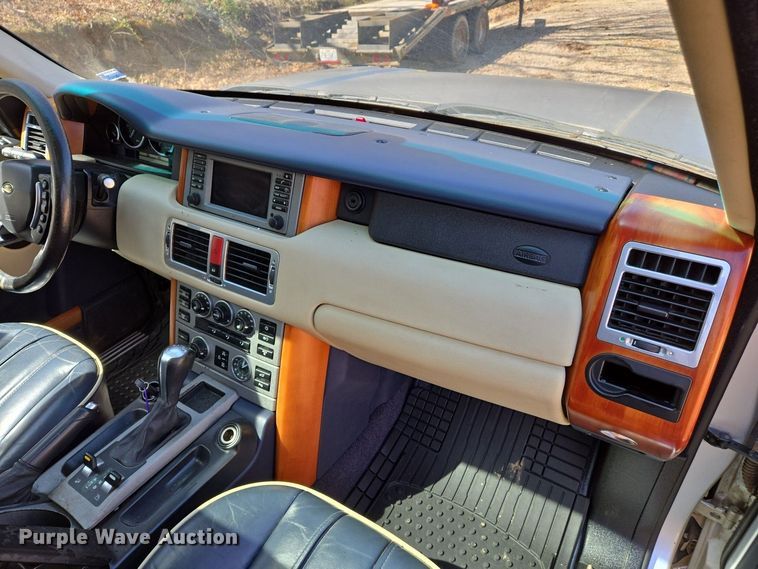 image for item DS5376 2004 Land Rover Range Rover HSE SUV