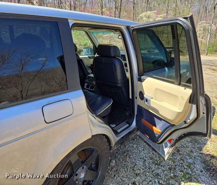 image for item DS5376 2004 Land Rover Range Rover HSE SUV