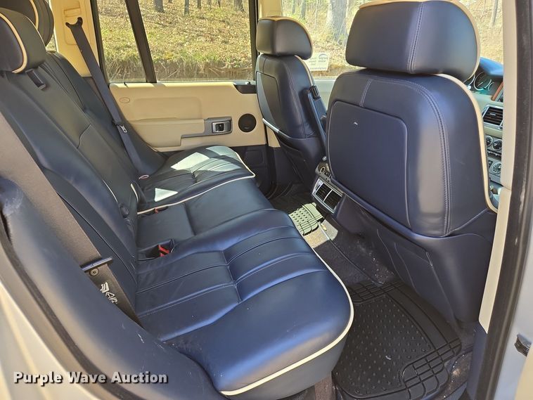 image for item DS5376 2004 Land Rover Range Rover HSE SUV