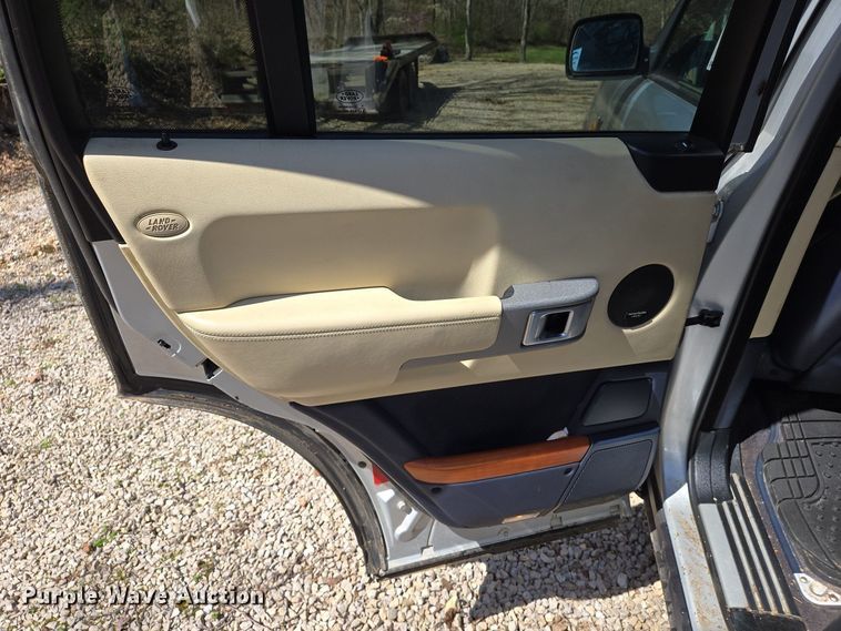 image for item DS5376 2004 Land Rover Range Rover HSE SUV
