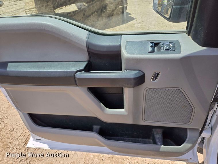 image for item DT4831 2018 Ford F150 XL pickup truck