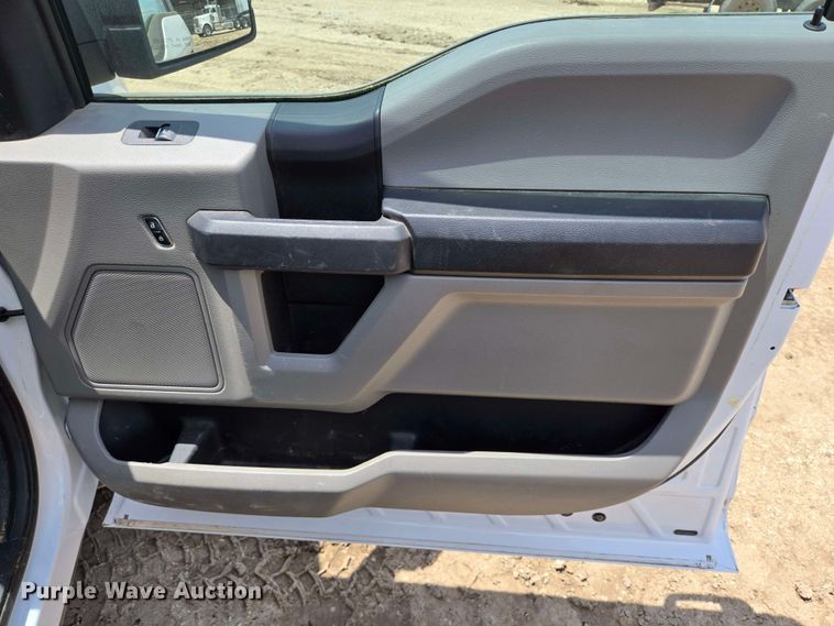 image for item DT4831 2018 Ford F150 XL pickup truck