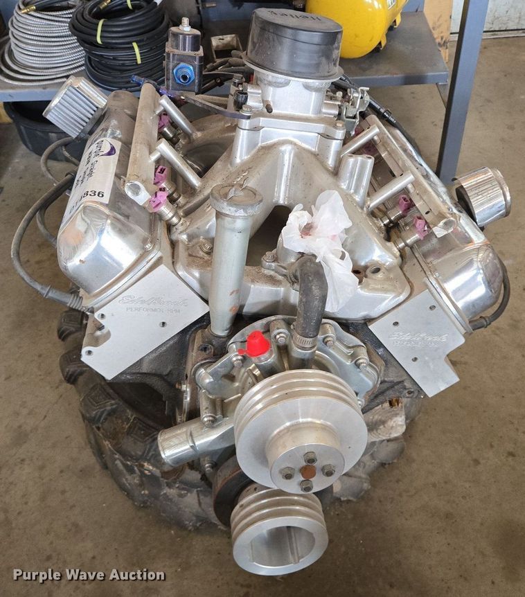 image for item DT4836 Oldsmobile engine