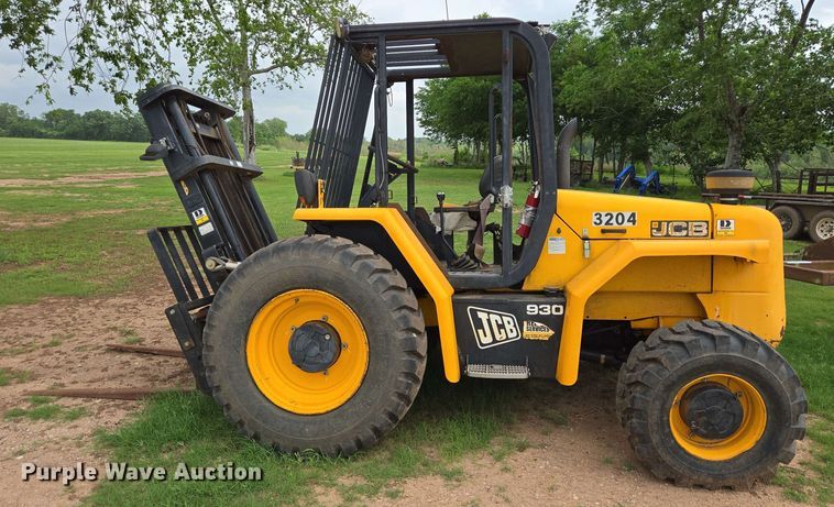 image for item DT4841 2012 JCB 930 forklift