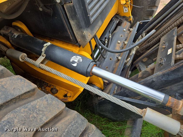 image for item DT4841 2012 JCB 930 forklift