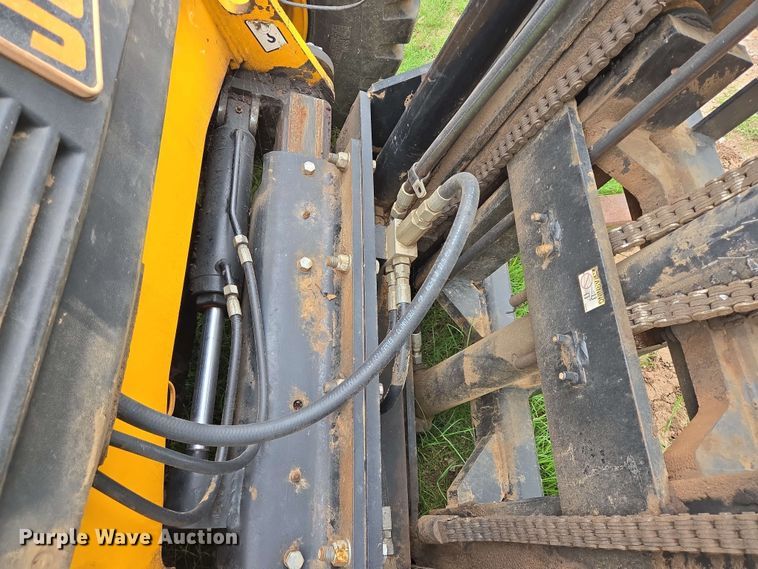 image for item DT4841 2012 JCB 930 forklift