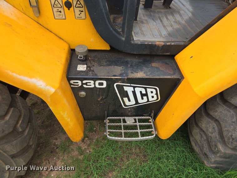 image for item DT4841 2012 JCB 930 forklift