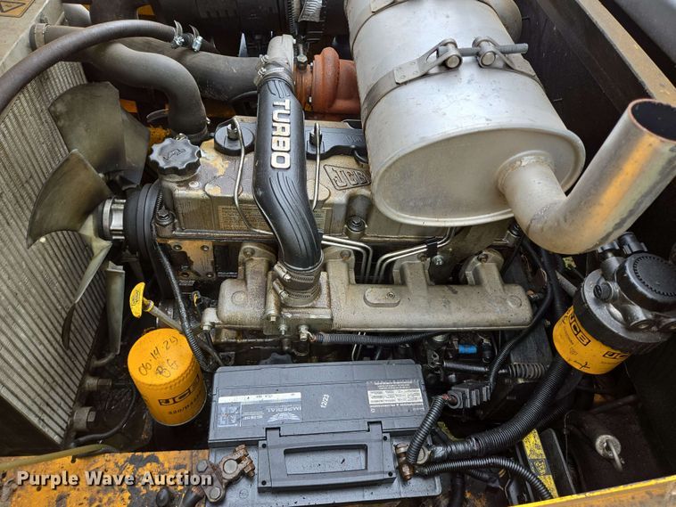 image for item DT4841 2012 JCB 930 forklift