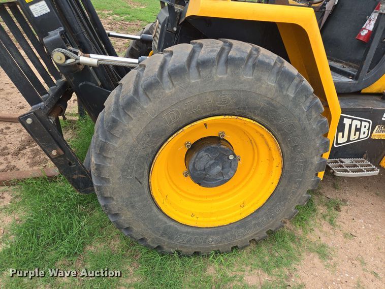 image for item DT4841 2012 JCB 930 forklift