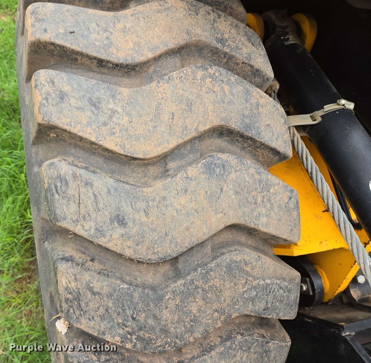 image for item DT4841 2012 JCB 930 forklift