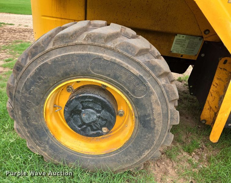 image for item DT4841 2012 JCB 930 forklift