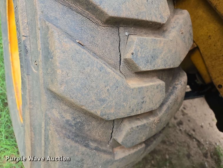 image for item DT4841 2012 JCB 930 forklift