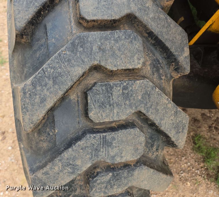 image for item DT4841 2012 JCB 930 forklift