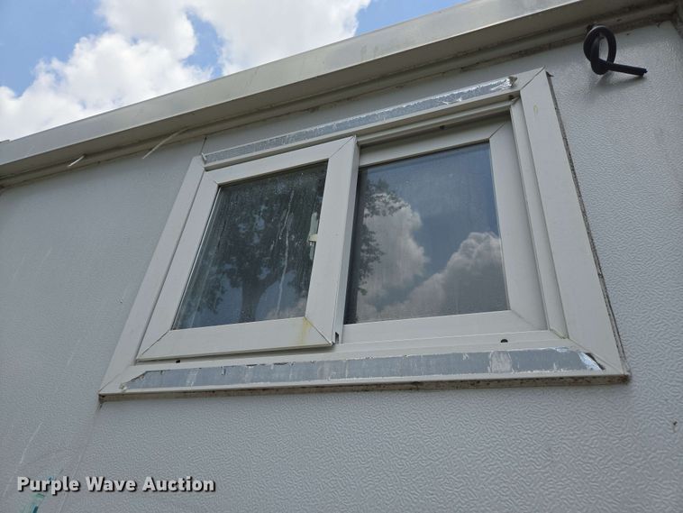 image for item DT4853 Mobile office