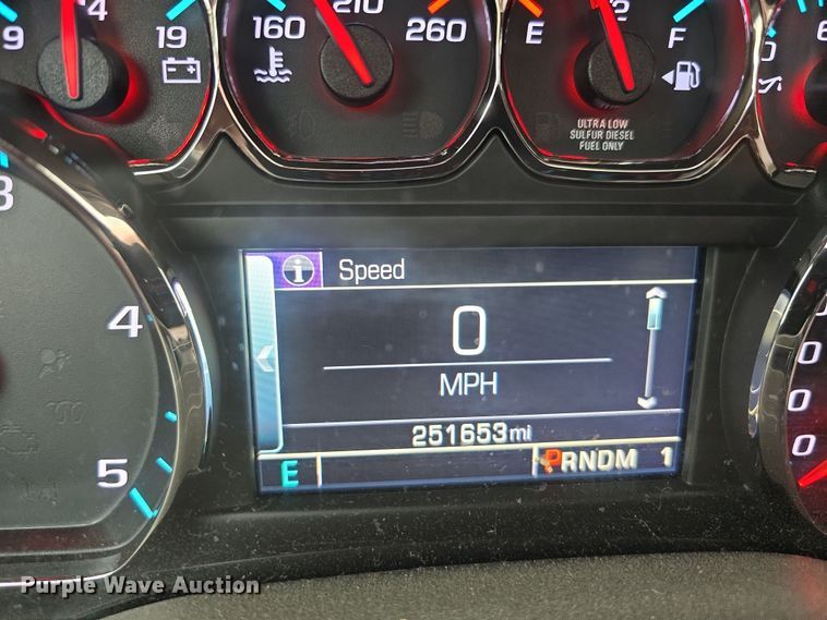 image for item DT6779 2015 Chevrolet Silverado 3500HD Crew Cab pickup truck