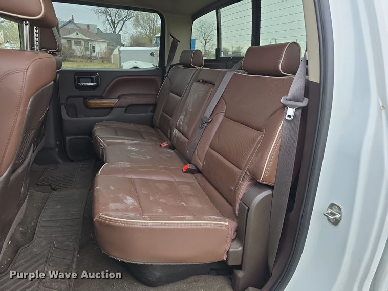 image for item DT6779 2015 Chevrolet Silverado 3500HD Crew Cab pickup truck