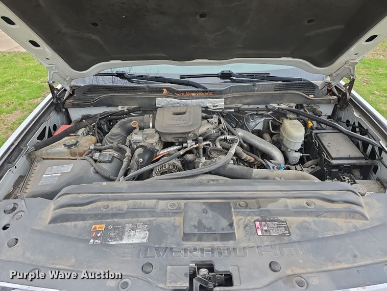 image for item DT6779 2015 Chevrolet Silverado 3500HD Crew Cab pickup truck