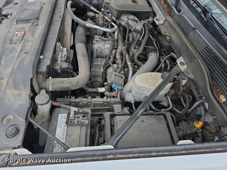 image for item DT6779 2015 Chevrolet Silverado 3500HD Crew Cab pickup truck