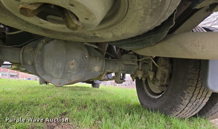 image for item DT6779 2015 Chevrolet Silverado 3500HD Crew Cab pickup truck