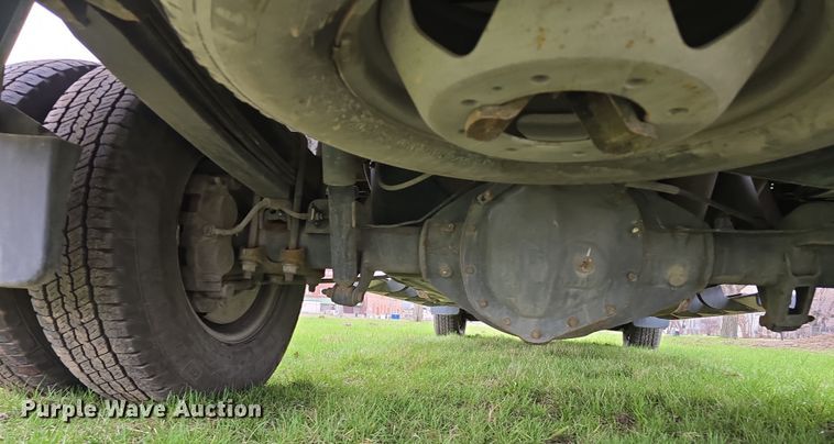 image for item DT6779 2015 Chevrolet Silverado 3500HD Crew Cab pickup truck