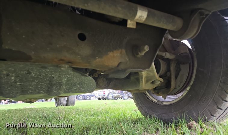 image for item DT6779 2015 Chevrolet Silverado 3500HD Crew Cab pickup truck