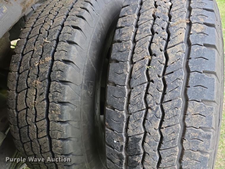 image for item DT6779 2015 Chevrolet Silverado 3500HD Crew Cab pickup truck