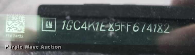 image for item DT6779 2015 Chevrolet Silverado 3500HD Crew Cab pickup truck