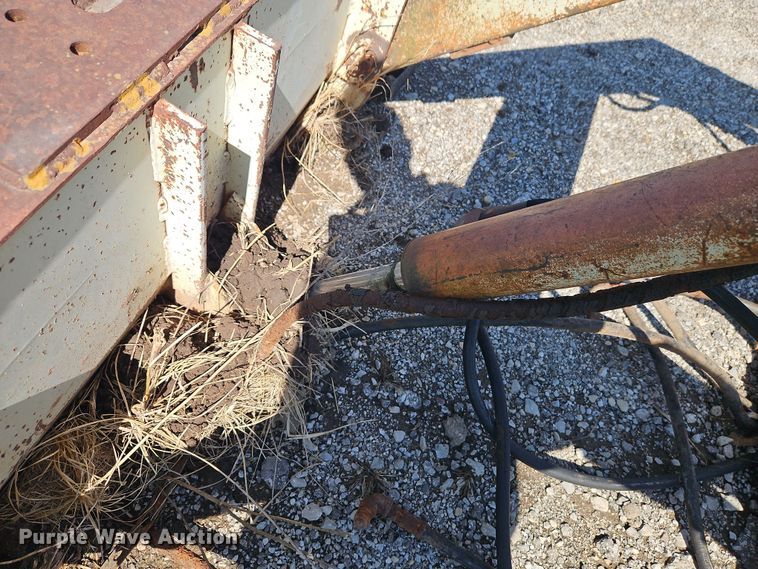 image for item DT7744 Farmhand 22 Loader loader bucket