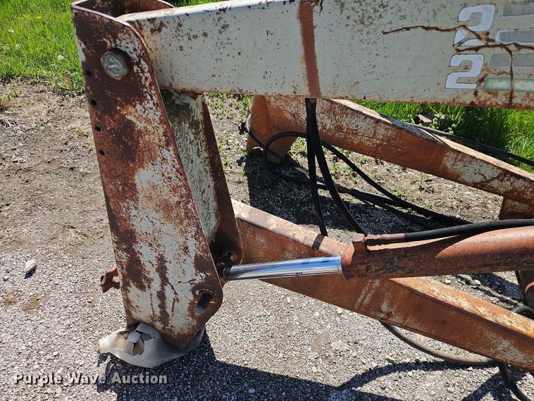 image for item DT7744 Farmhand 22 Loader loader bucket