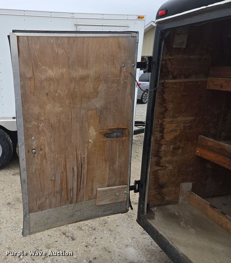 image for item DV1755 1995 Wells Cargo Enclosed cargo trailer