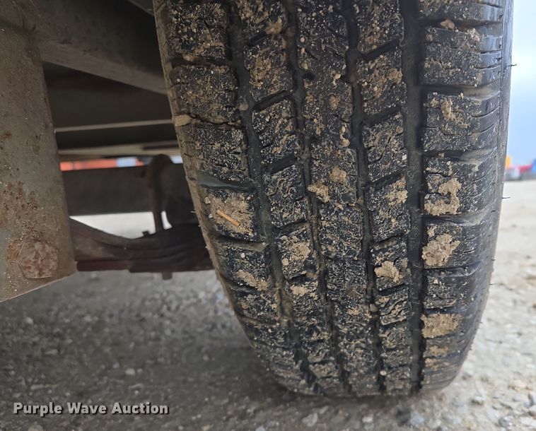 image for item DV1755 1995 Wells Cargo Enclosed cargo trailer