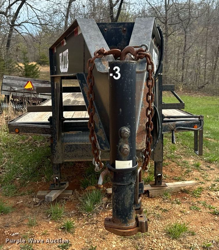 image for item DV1898 2011 Elite Trailers flatbed trailer