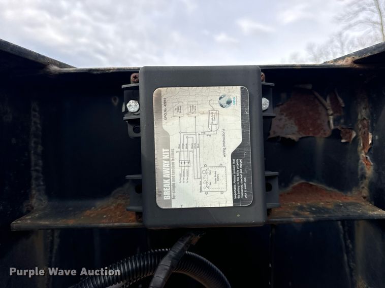 image for item DV1898 2011 Elite Trailers flatbed trailer