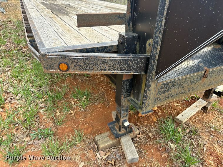 image for item DV1898 2011 Elite Trailers flatbed trailer