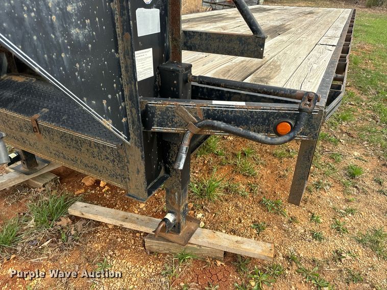 image for item DV1898 2011 Elite Trailers flatbed trailer