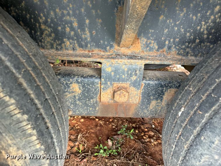 image for item DV1898 2011 Elite Trailers flatbed trailer