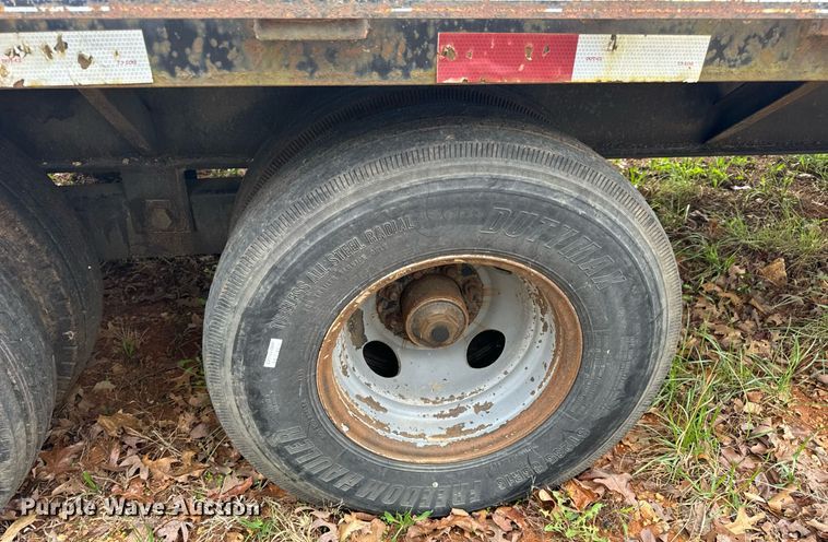 image for item DV1898 2011 Elite Trailers flatbed trailer